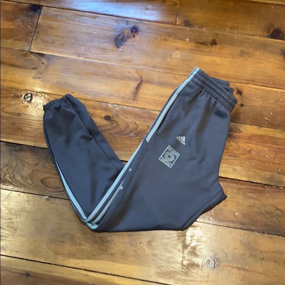 Adidas Yeezy Calabasas sweatpants umber core